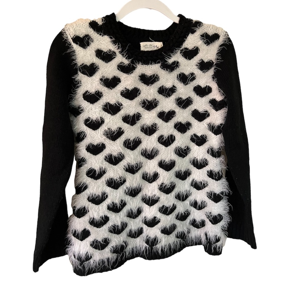 🖤 Black & White Heart Sweater 🤍